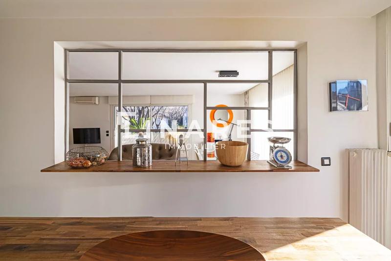 Appartement - 143 m² - 5 pièces