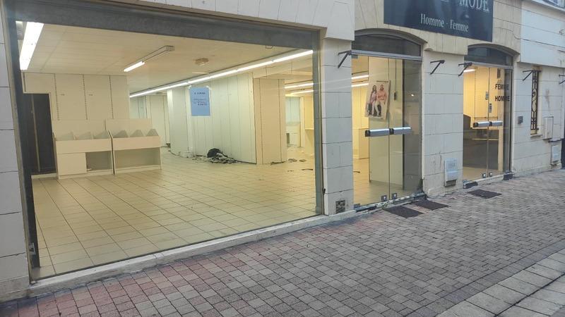 Local commercial - 220 m² - 4 pièces