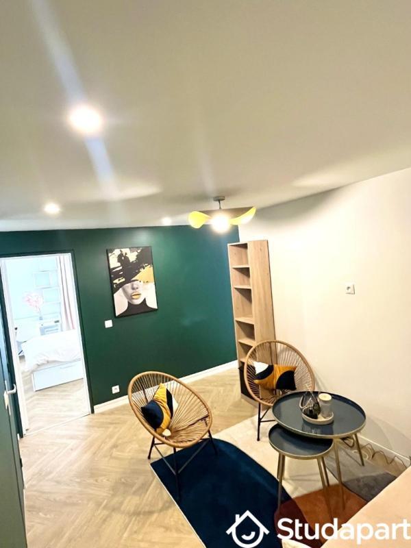 Chambre - 12 m² - 1 pièce