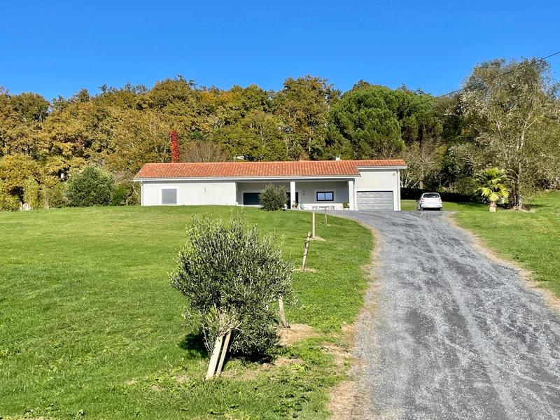 Maison - 122 m² - 4 pièces