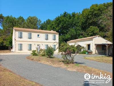 Maison - 182 m² - 6 pièces