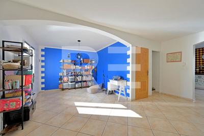 Maison - 162 m² - 6 pièces