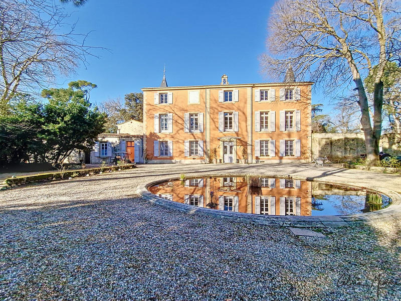 Château - 1 452 m² - 29 pièces