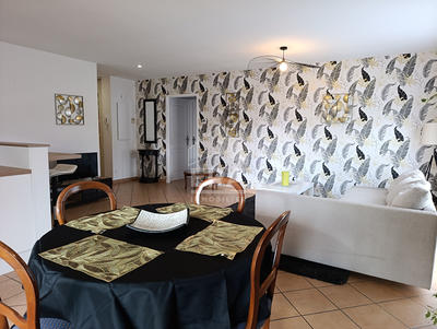 Appartement - 79 m² - 3 pièces