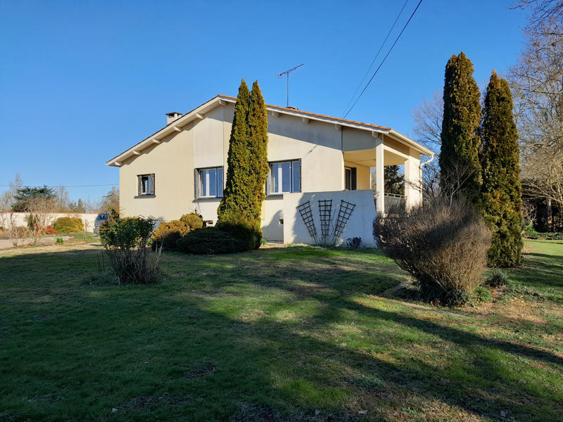 Maison - 230 m² - 10 pièces
