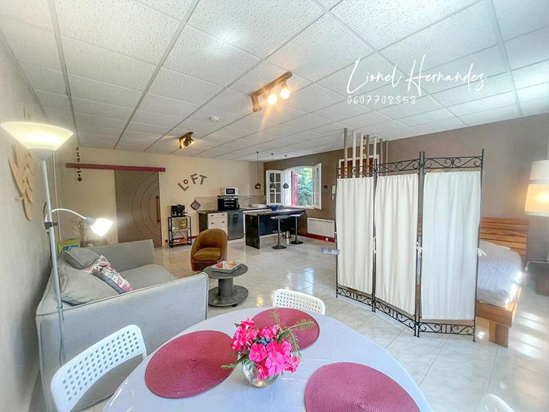 Maison - 220 m² - 7 pièces