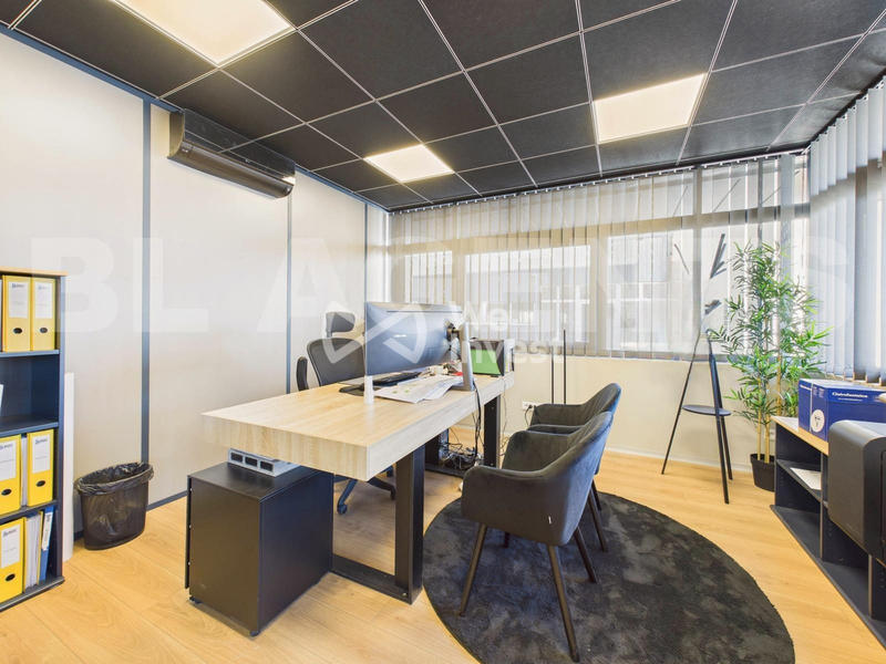 Local commercial - 1 468 m²