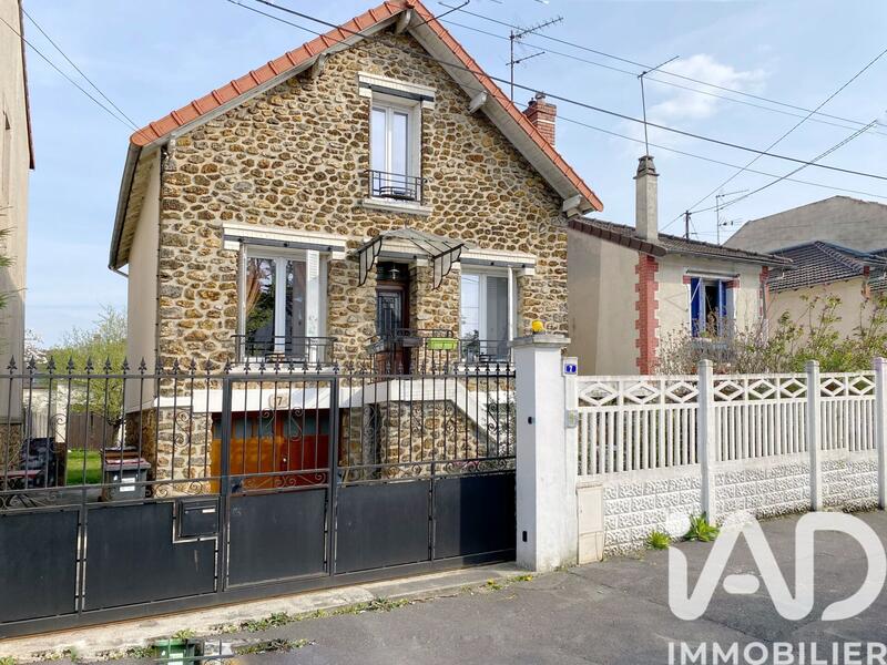 Maison de ville - 100 m² - 5 pièces