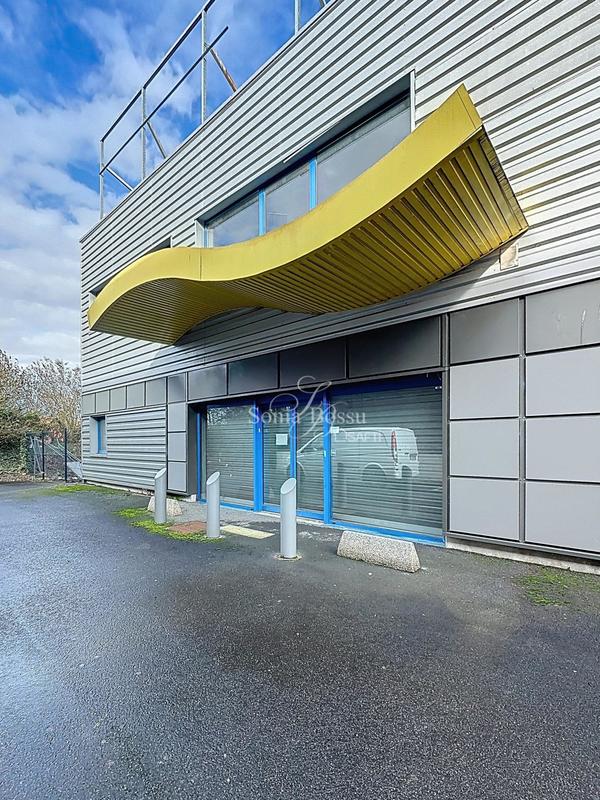 Local commercial - 1 000 m² - 3 pièces