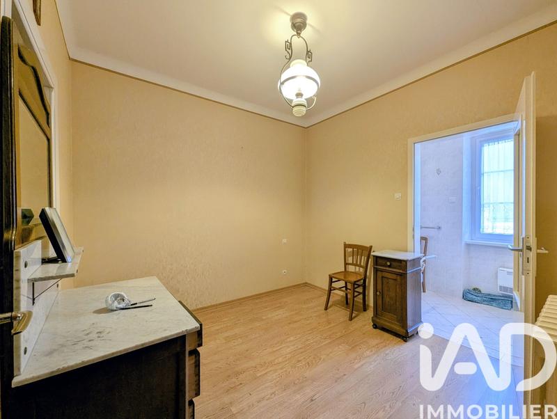 Maison - 182 m² - 7 pièces