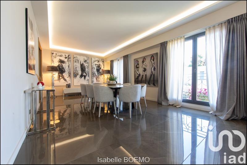 Maison de maîtres - 348 m² - 11 pièces