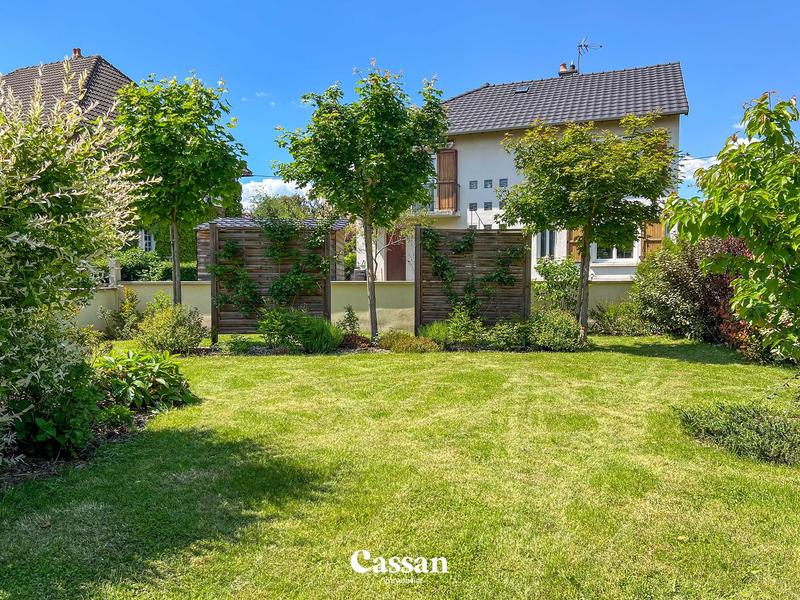 Maison contemporaine - 194 m² - 7 pièces