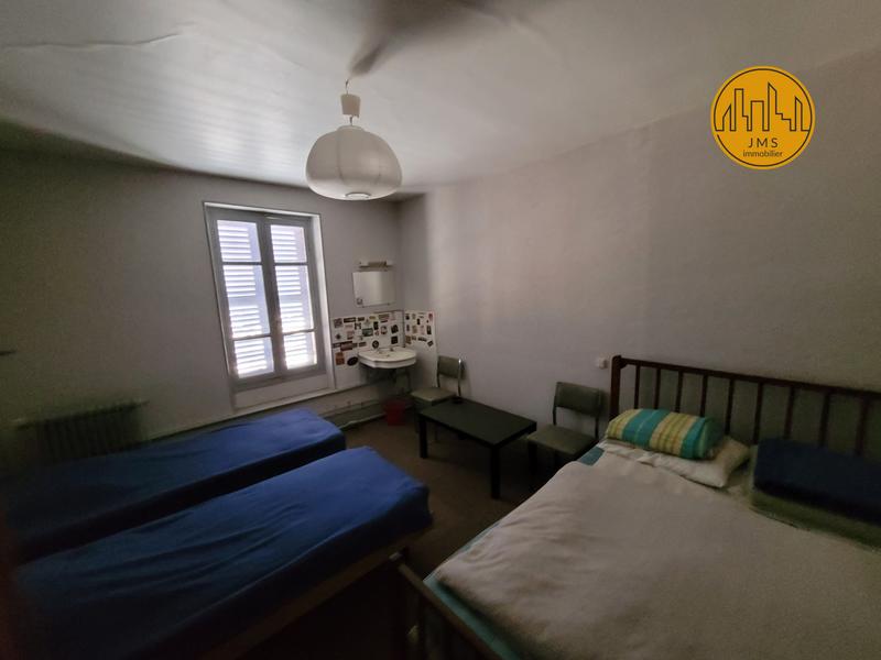 Maison - 380 m² - 12 pièces