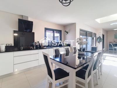 Maison - 125 m² - 6 pièces