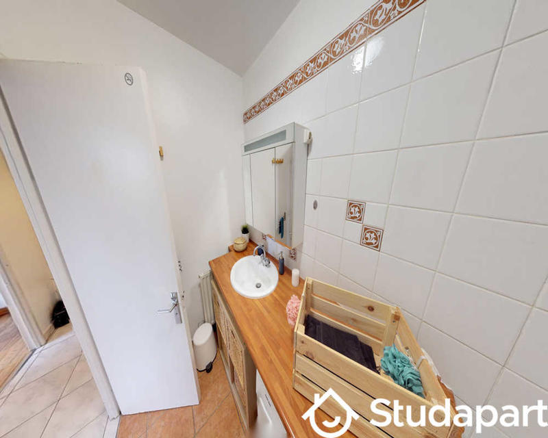 Chambre - 70 m² - 1 pièce