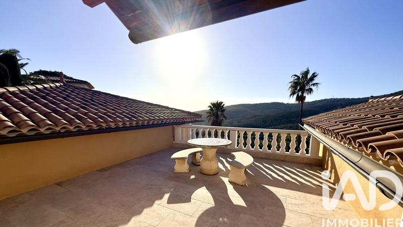 Maison - 177 m² - 6 pièces