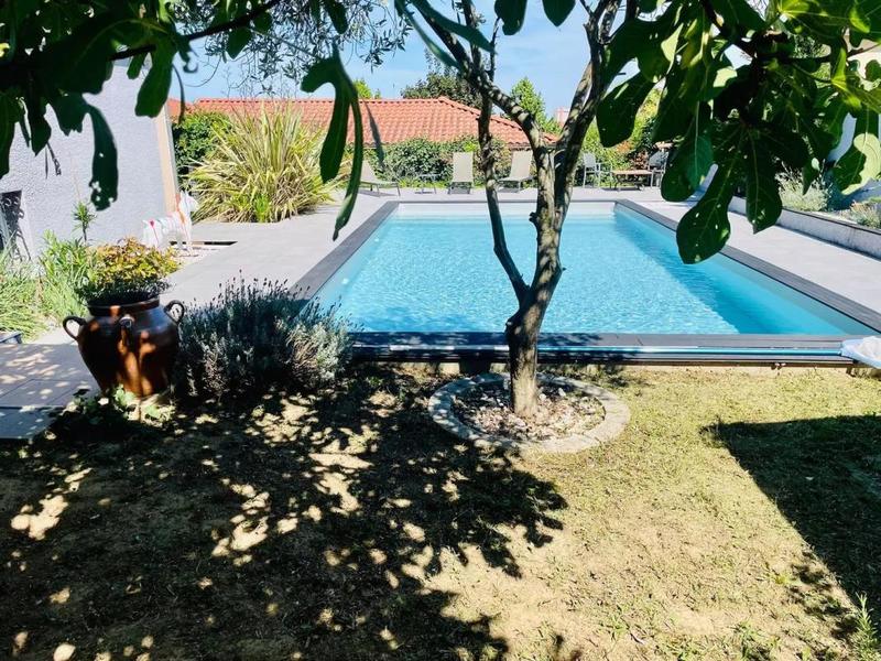 Maison - 236 m² - 6 pièces