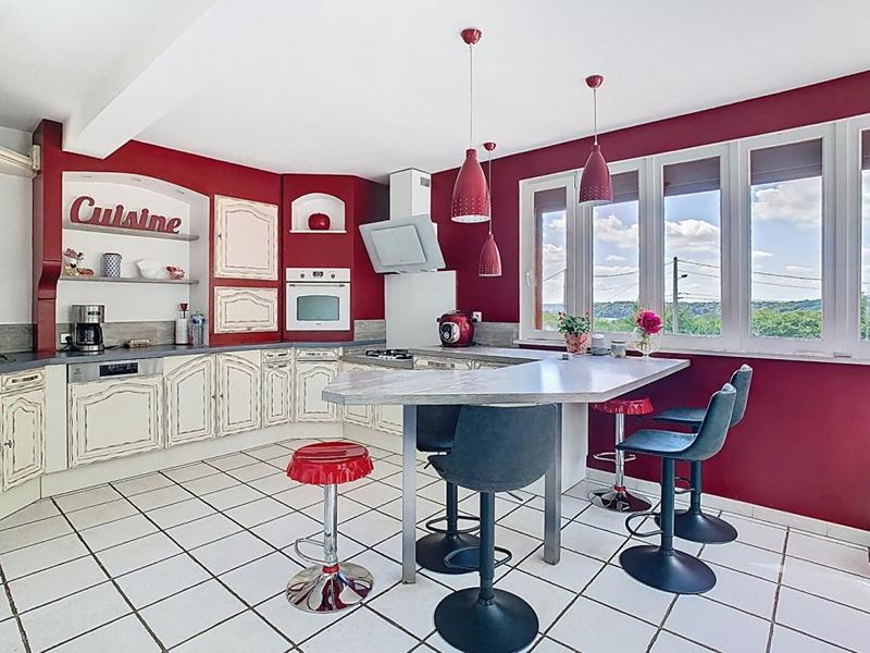 Maison - 180 m² - 7 pièces