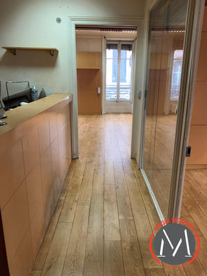 Local commercial - 62 m² - 2 pièces