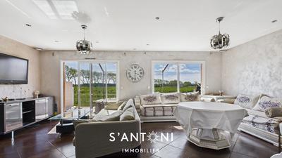 Maison - 111 m² - 5 pièces