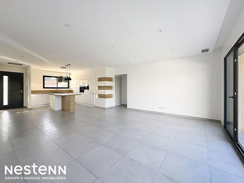 Maison - 96 m² - 4 pièces