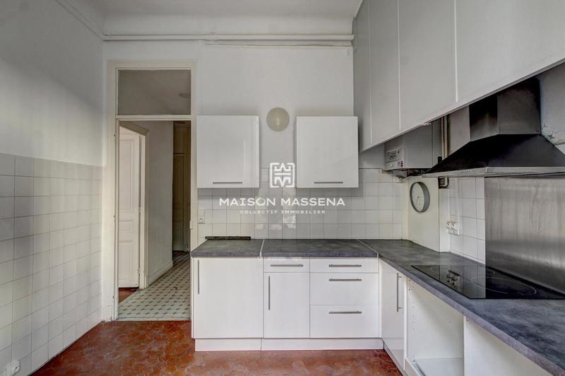 Appartement bourgeois - 136 m² - 6 pièces