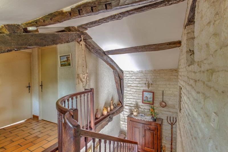 Maison en pierre - 192 m² - 6 pièces