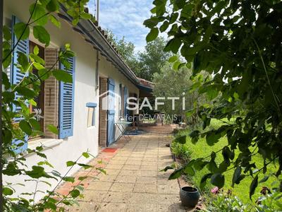 Maison - 242 m² - 5 pièces