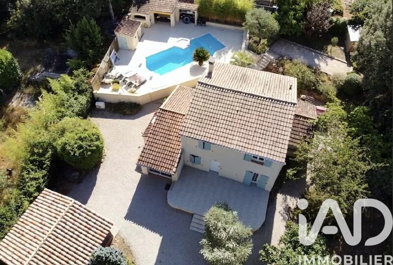 Maison - 143 m² - 7 pièces