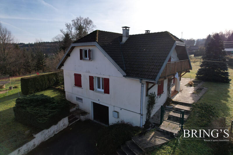 Maison - 218 m² - 9 pièces