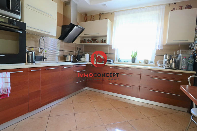 Maison - 101 m² - 5 pièces