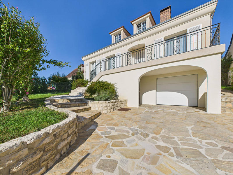 Maison - 175 m² - 7 pièces