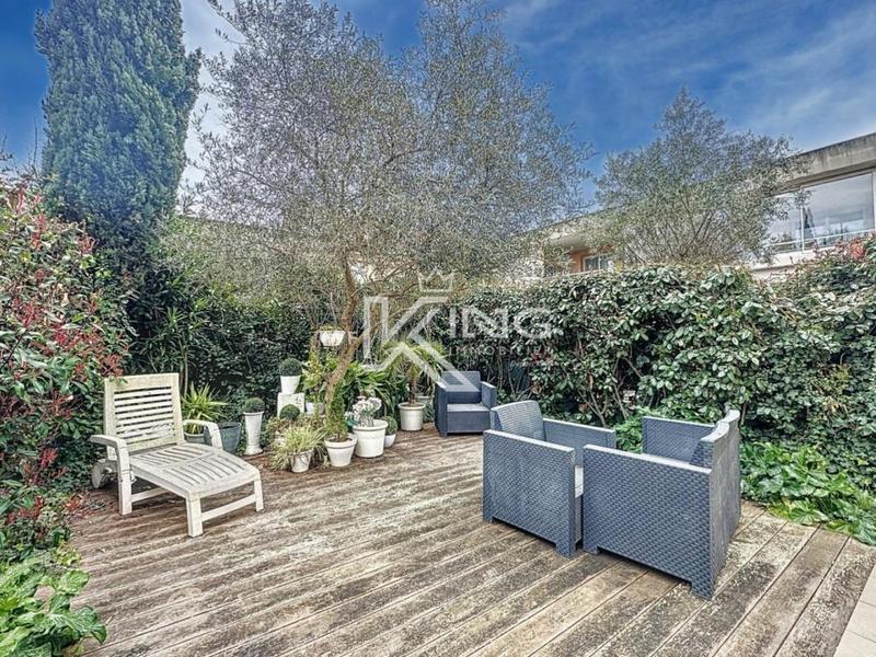 Appartement - 116 m² - 6 pièces