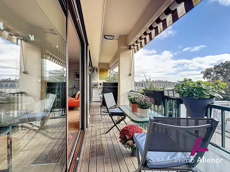 Appartement - 104 m² - 4 pièces