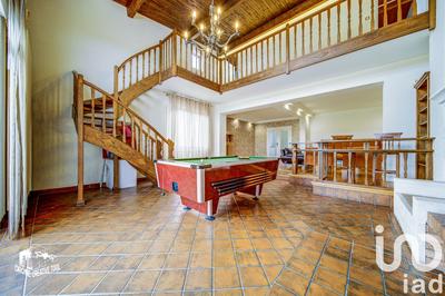 Maison - 190 m² - 6 pièces