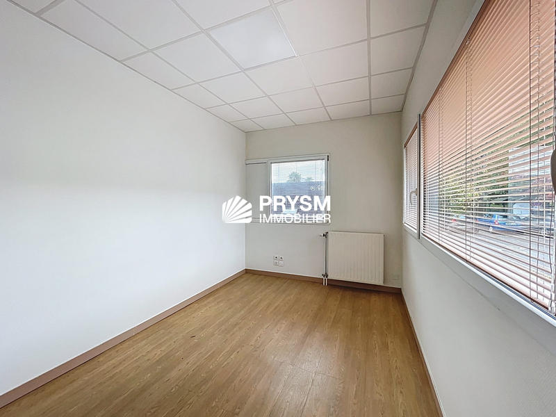 Bureau - 119 m² - 6 pièces