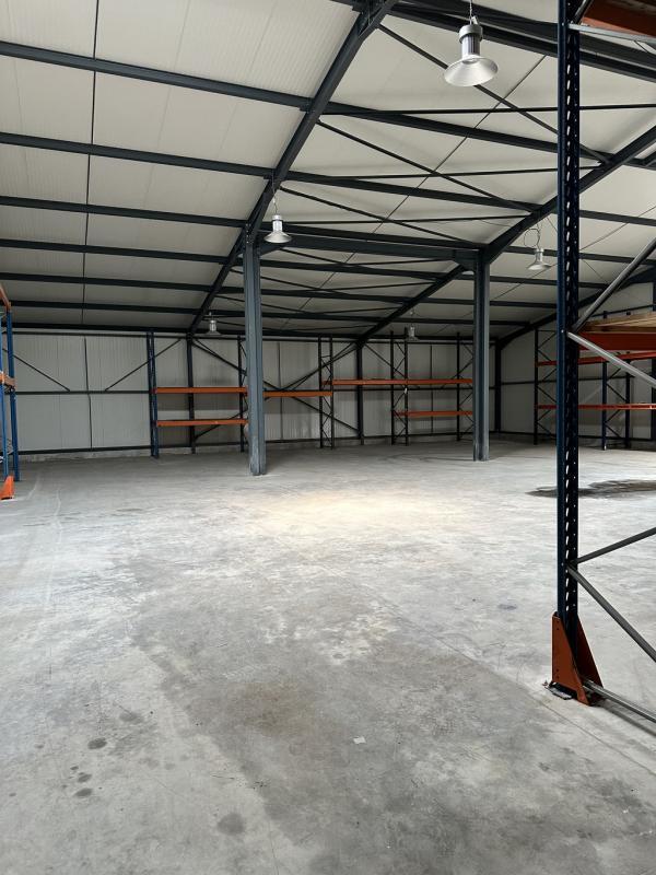 Local d'activité / Entrepôt - 350 m²
