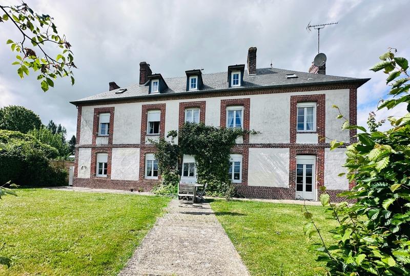 Propriété - 210 m² - 8 pièces