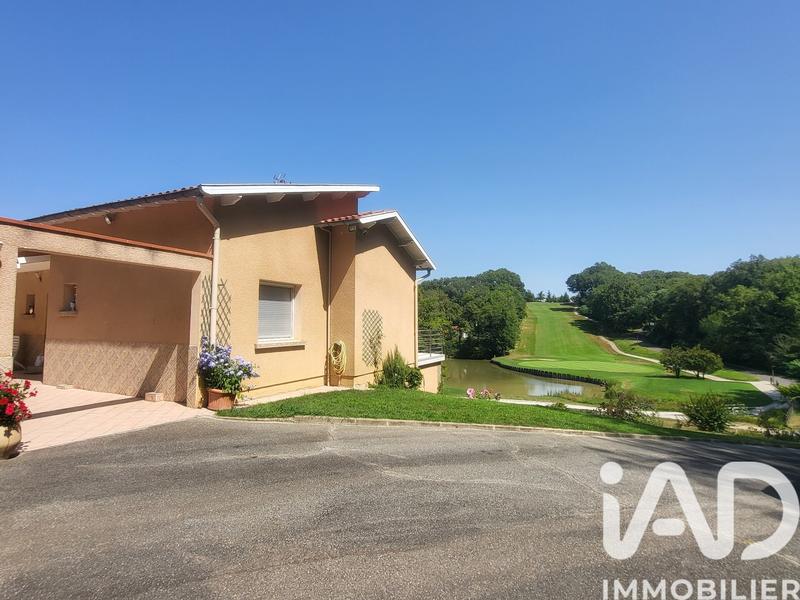 Maison - 210 m² - 7 pièces