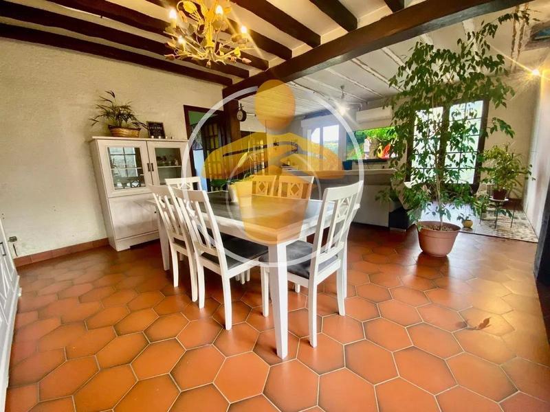 Maison - 140 m² - 5 pièces