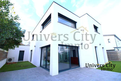 Maison contemporaine - 167 m² - 6 pièces