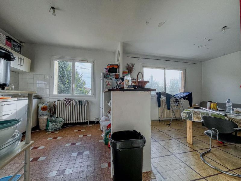 Appartement - 94 m² - 5 pièces