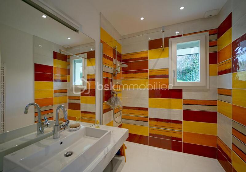 Demeure - 170 m² - 5 pièces