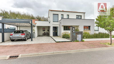 Maison - 187 m² - 6 pièces