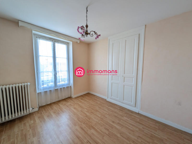 Maison - 220 m² - 9 pièces