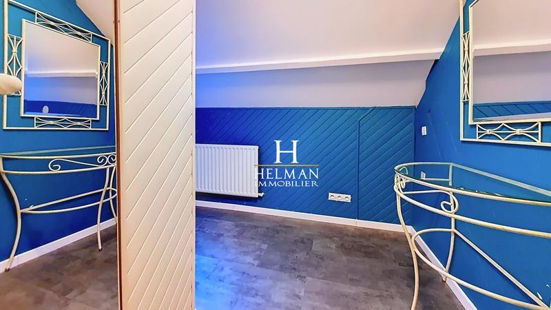 Maison - 230 m² - 8 pièces