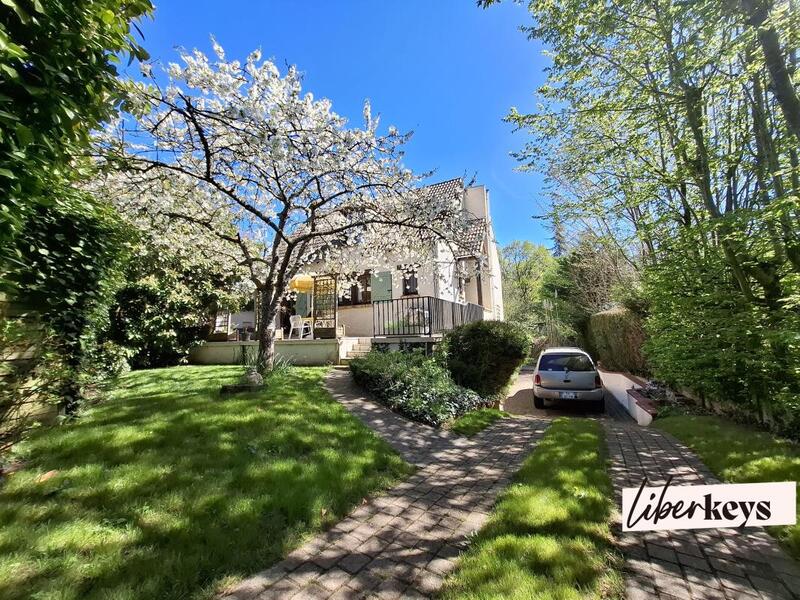 Maison - 136 m² - 6 pièces