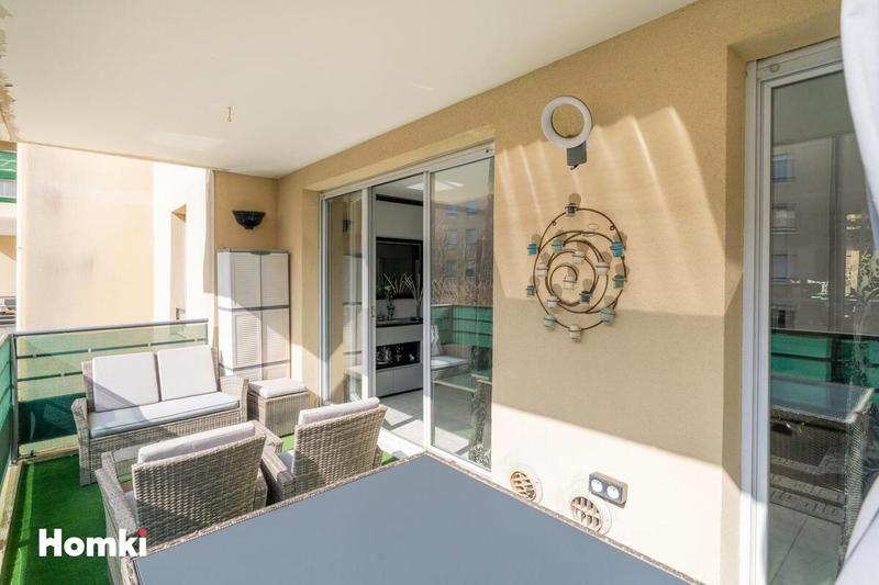 Appartement - 100 m² - 4 pièces