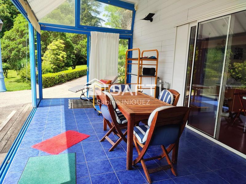 Maison - 299 m² - 8 pièces