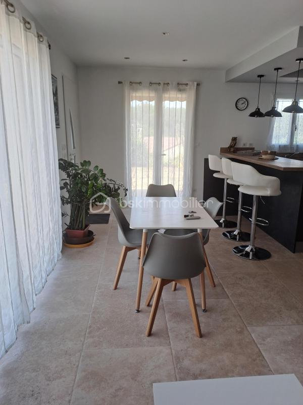 Villa - 180 m² - 5 pièces